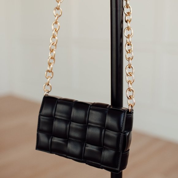 Urban Expressions Presley Holden Crossbody - Picture 1 of 5